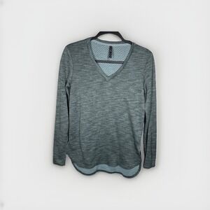 Kuhl Maven Tunic V Neck Top Base Layer Womens Small Gray Heather Pullover Shirt